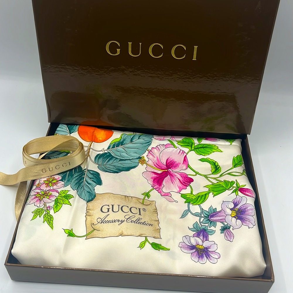 Gucci Blooms Silk Flora Garden Scarf